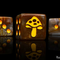 Shroom' Orange 16mm Dice