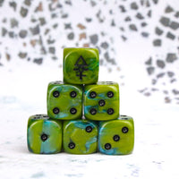 Reclusive Space Elf 16mm Dice 3