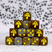 Shroom' Variety 16mm Dice